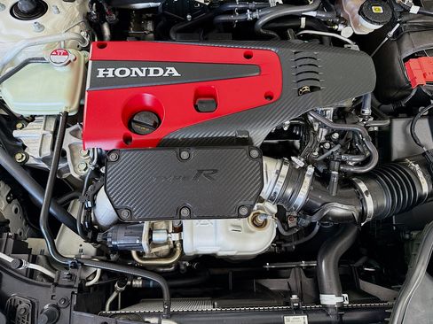 Used 2024 Honda Civic Type R image 39
