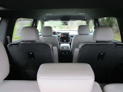 New 2026 GMC Acadia Elevation w/ Elevation Premium Package image 11