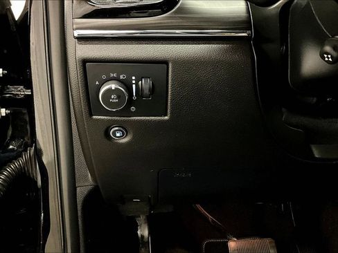 Used 2021 Jeep Grand Cherokee Limited w/ Quick Order Package 28K 80th AWD/4WD image 15