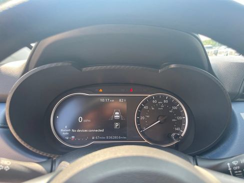 Used 2025 Nissan Versa SV FWD image 21