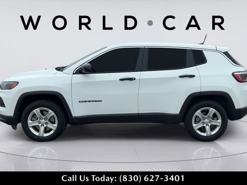 Used 2023 Jeep Compass Sport AWD/4WD image 4