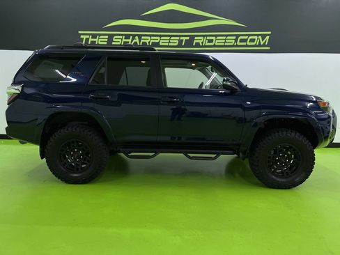 Used 2021 Toyota 4Runner TRD Off-Road Premium w/ Moonroof Package AWD/4WD image 11