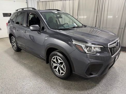 Used 2020 Subaru Forester Premium AWD/4WD image 3