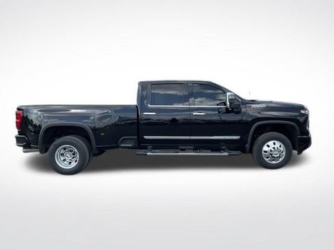 Used 2024 Chevrolet Silverado 3500 High Country AWD/4WD image 8