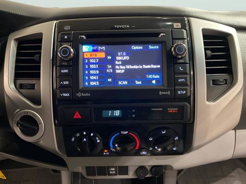 Used 2012 Toyota Tacoma 4x4 Double Cab image 17