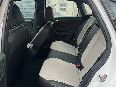 Used 2021 Volkswagen Jetta R-Line image 11