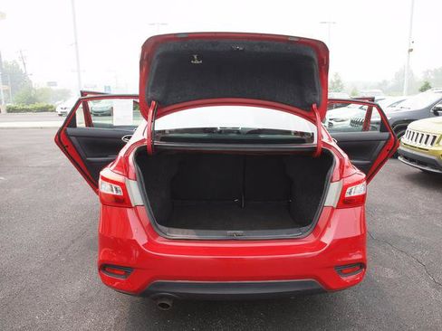 Used 2017 Nissan Sentra SR w/ Driver's Assist Package FWD image 5