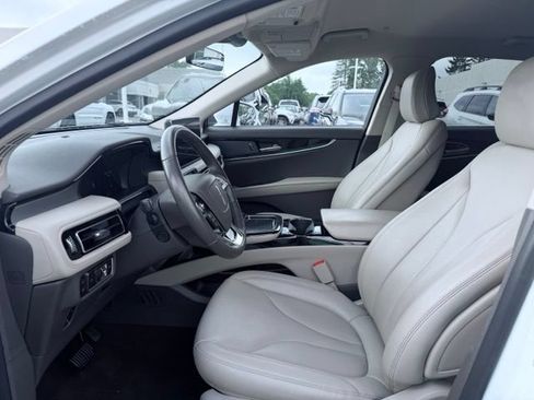 Certified 2023 Lincoln Nautilus AWD w/ Premium Package image 18