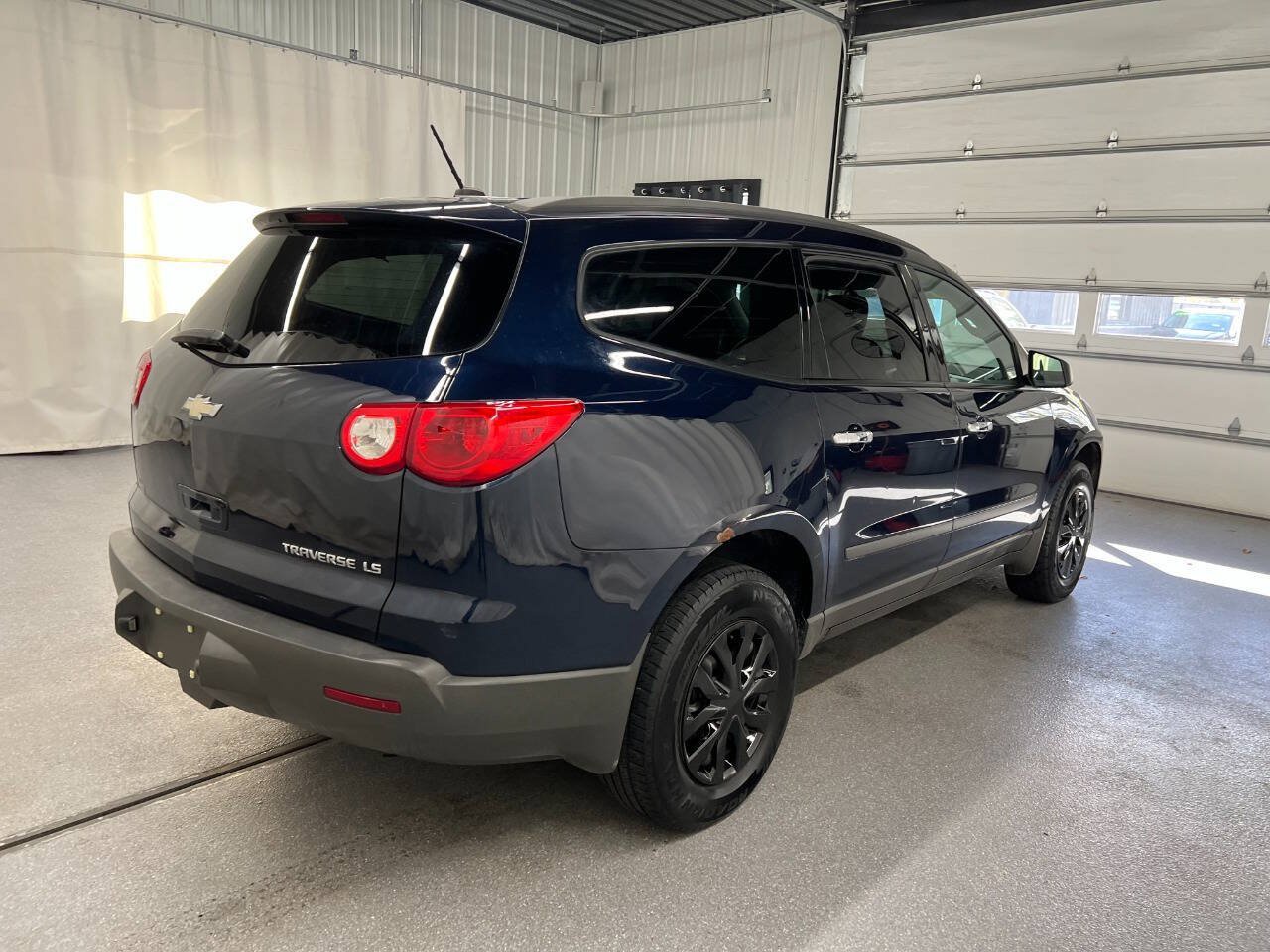 Used 2012 Chevrolet Traverse LS FWD image 4