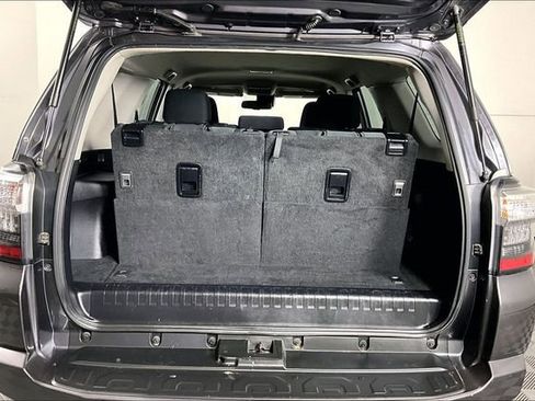 Used 2021 Toyota 4Runner SR5 image 31