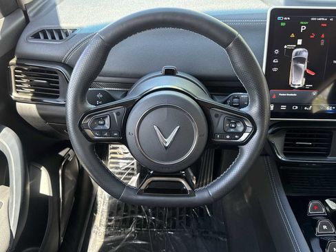 Used 2024 VinFast VF 8 Eco AWD/4WD image 19