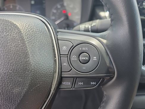 Used 2025 Toyota Corolla SE FWD image 17