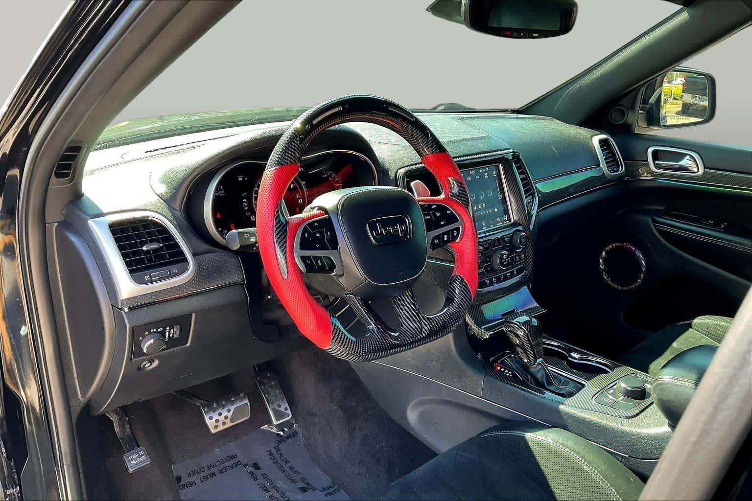 Used 2018 Jeep Grand Cherokee Trackhawk w/ Trailer Tow Group IV AWD/4WD image 17