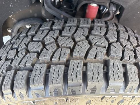 Certified 2025 Chevrolet Silverado 2500 LT w/ Z71 Chrome Sport Edition image 39