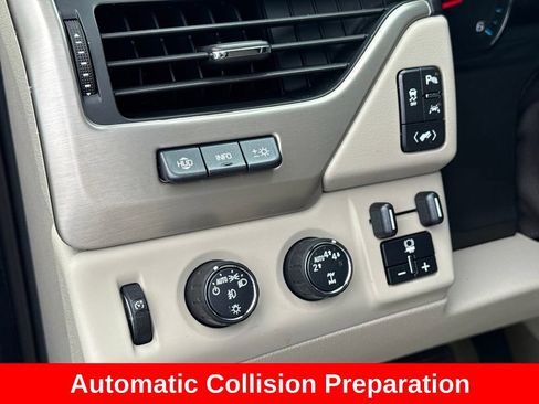 Used 2017 GMC Yukon XL Denali w/ Open Road Package AWD/4WD image 44
