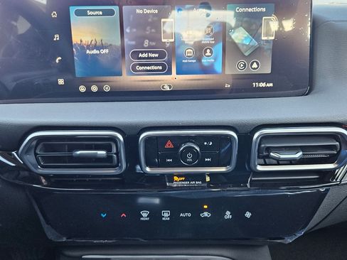 New 2026 Nissan Sentra SR w/ Floor Mat Package FWD image 12