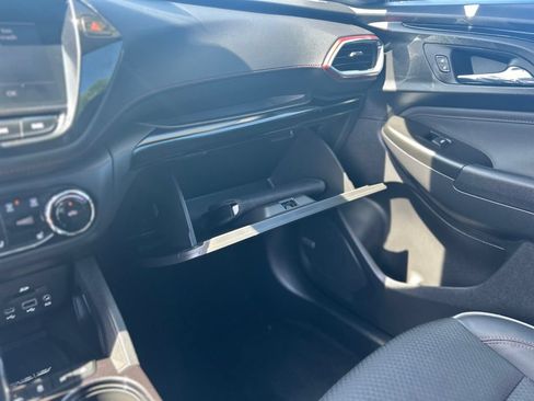 Used 2023 Chevrolet TrailBlazer RS w/ Sun and Liftgate Package FWD image 12