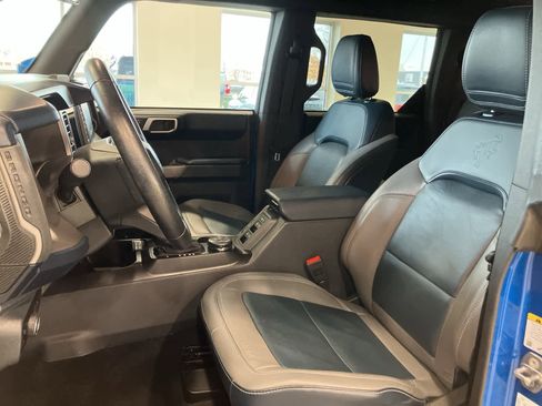 Used 2023 Ford Bronco Outer Banks image 11