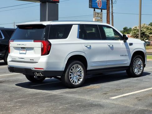 New 2026 GMC Yukon Denali w/ Denali Reserve Package AWD/4WD image 4