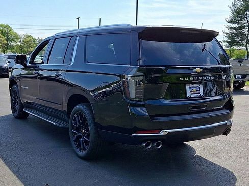 New 2026 Chevrolet Suburban Premier w/ Sun And Tow Package AWD/4WD image 9
