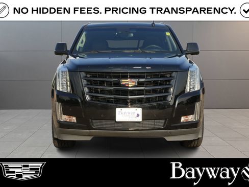 Used 2019 Cadillac Escalade ESV Premium Luxury RWD image 2