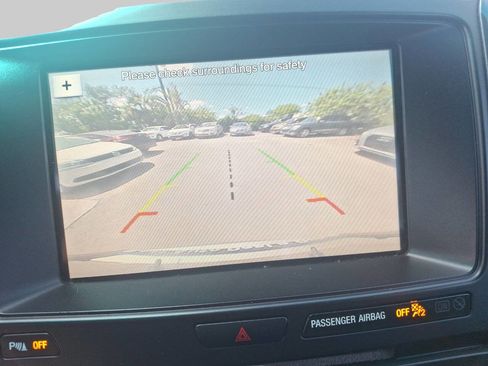 Used 2017 Ford Explorer XLT w/ Equipment Group 202A image 11