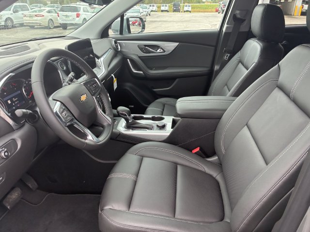 New 2026 Chevrolet Blazer LT w/ LPO, Black Sport Package AWD/4WD image 13
