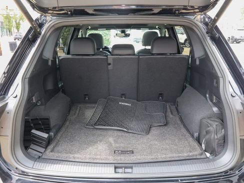 Used 2022 Volkswagen Tiguan SE R-Line AWD/4WD image 10