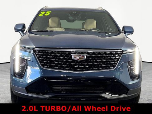 Used 2025 Cadillac XT4 Premium Luxury w/ Technology Package AWD/4WD image 2