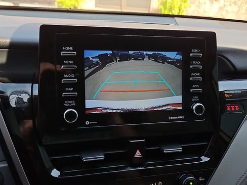 Used 2022 Toyota Camry SE FWD image 15
