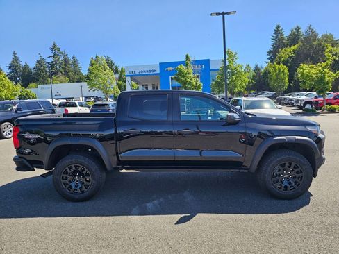 Used 2025 Chevrolet Colorado Trail Boss AWD/4WD image 4