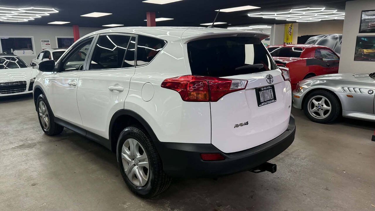 Used 2015 Toyota RAV4 LE FWD image 8