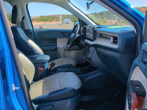 Used 2025 Ford Maverick Lariat w/ 4K Tow Package AWD/4WD image 32