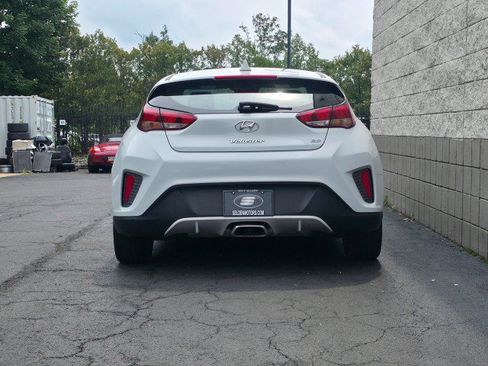Used 2019 Hyundai Veloster 2.0 FWD image 12