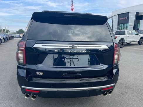 Used 2023 Chevrolet Suburban High Country w/ Premium Package 2 AWD/4WD image 4