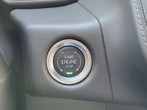 Used 2024 Chevrolet Suburban LT AWD/4WD image 41