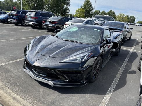 Used 2024 Chevrolet Corvette Stingray Preferred Cpe w/ Z51 Performance Package RWD image 5