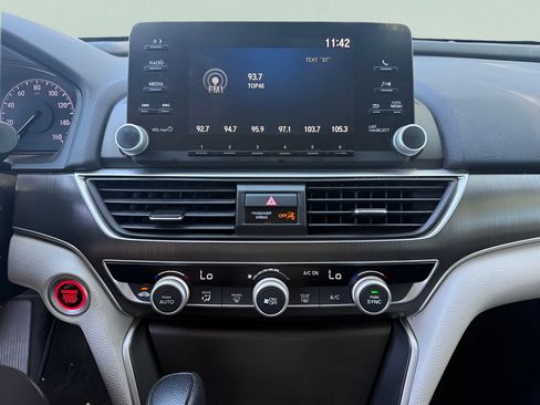 Used 2019 Honda Accord LX image 17