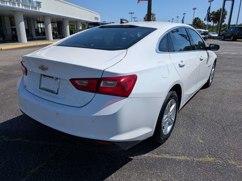 Used 2024 Chevrolet Malibu LS w/ Driver Confidence Package FWD image 5