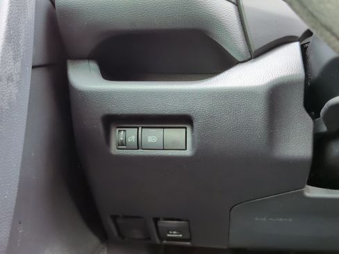 Used 2019 Toyota RAV4 XLE w/ All Weather Liner Package AWD/4WD image 23