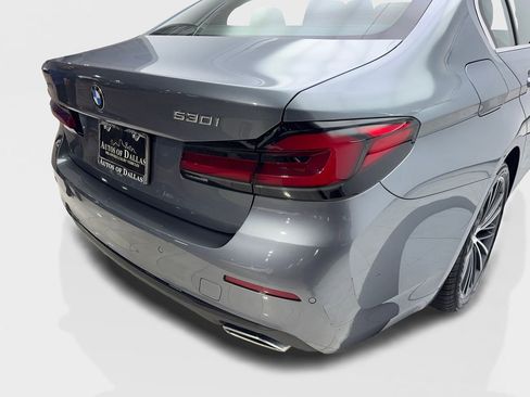 Used 2022 BMW 530i xDrive w/ Convenience Package AWD/4WD image 17