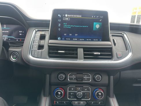 Used 2024 Chevrolet Suburban RST w/ Luxury Package image 12