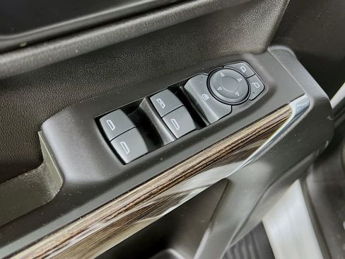 Used 2022 GMC Sierra 1500 SLE image 31