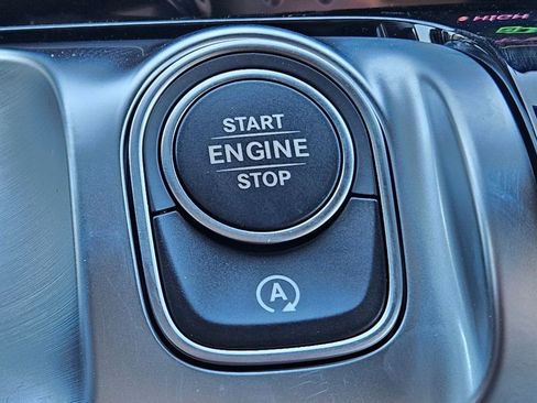 New 2026 Mercedes-Benz GLB 250 4MATIC image 21