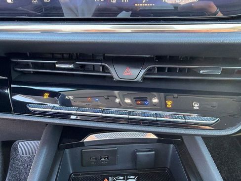 New 2025 Buick Envision Avenir image 13