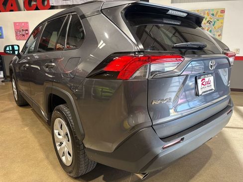 Used 2021 Toyota RAV4 LE image 60