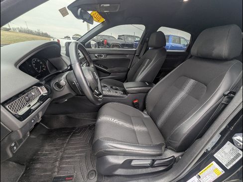 Used 2023 Honda Civic Sport image 18