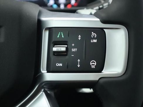 New 2025 Land Rover Discovery S image 13