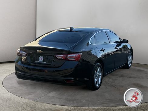 Used 2022 Chevrolet Malibu LT FWD image 7