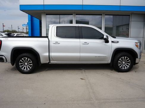 Used 2021 GMC Sierra 1500 SLT w/ SLT Premium Plus Package AWD/4WD image 33